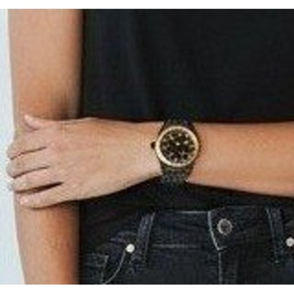 Michael Kors Lexington Black Gold Tone Roman Numeral Watch 
MK-3299 preppy